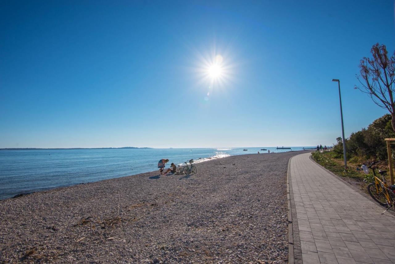 Teuta Apartments - A Beach And A Sea View Peroj Eksteriør billede