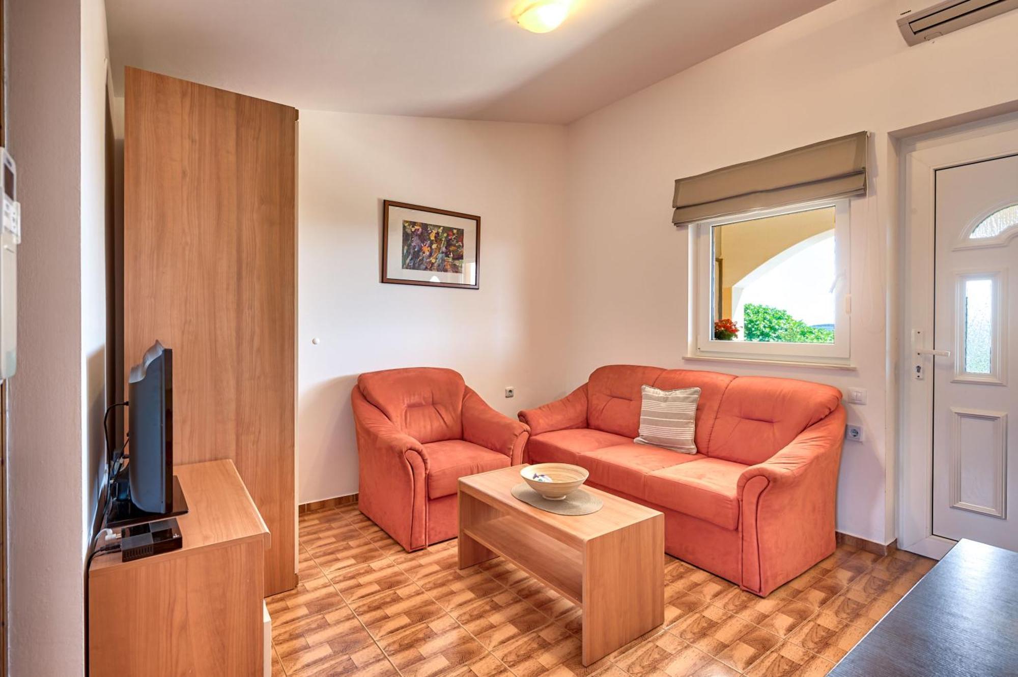 Teuta Apartments - A Beach And A Sea View Peroj Eksteriør billede