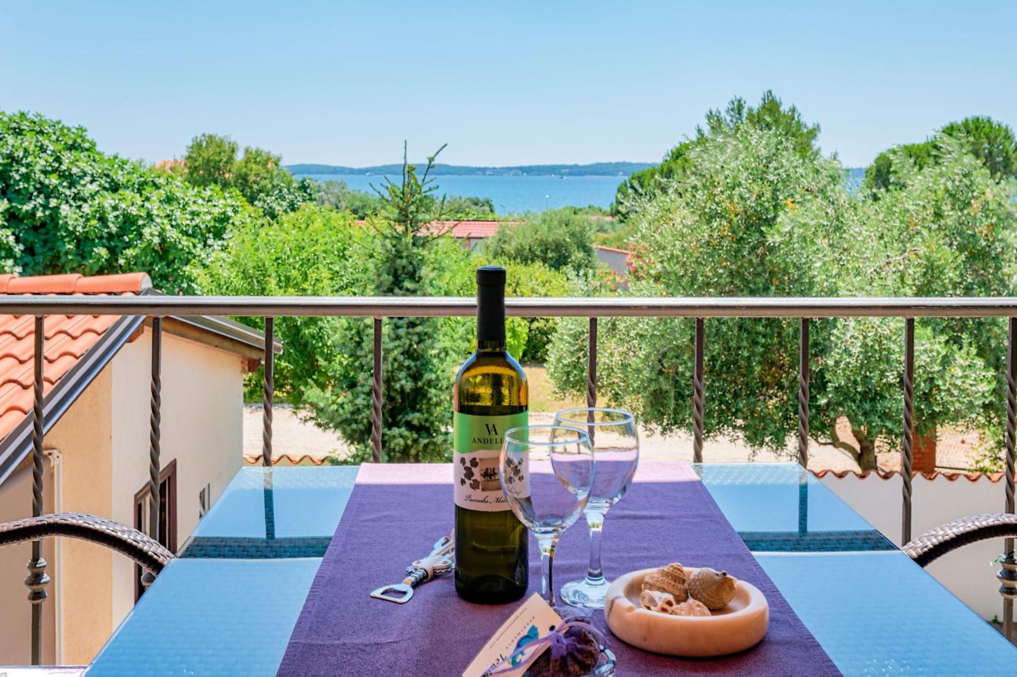 Teuta Apartments - A Beach And A Sea View Peroj Eksteriør billede